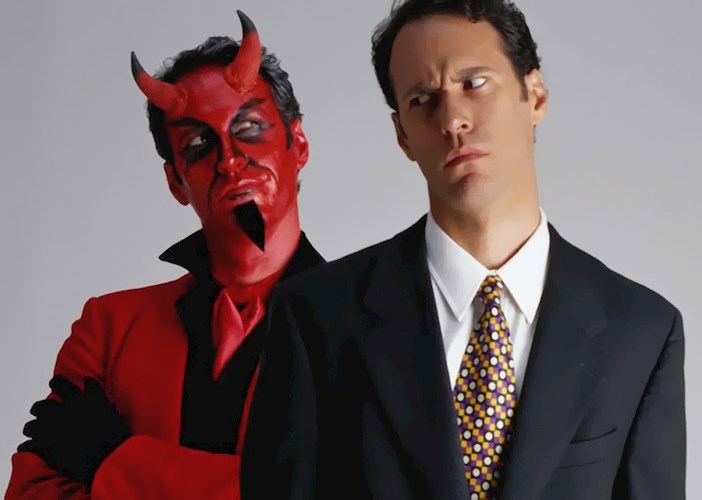 Роль адвоката дьявола. Адвокат дьявола. Демон адвокат. Адвокат дьявола костюм. Адвокат дьявола образ.