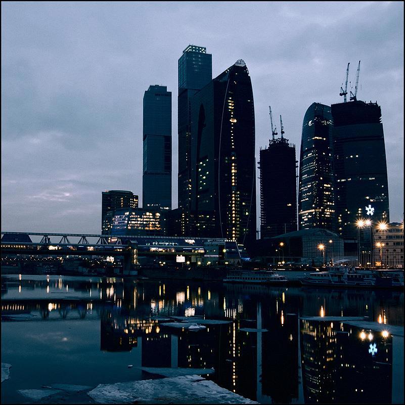 Города несколько. Сумерки в городе. Большие города. Эстетика Сумерки город. Красивый город Сумерки.