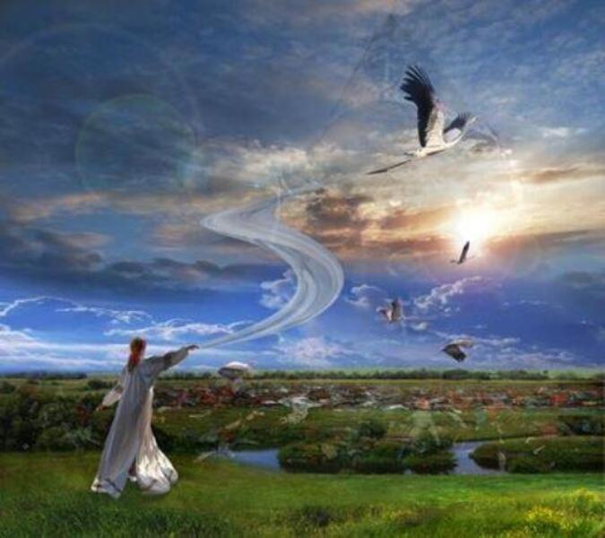 Лети далеко над землей. Текст песни облака. Девушка уходит в небо. Ворон в небе. Лети далеко над землей.