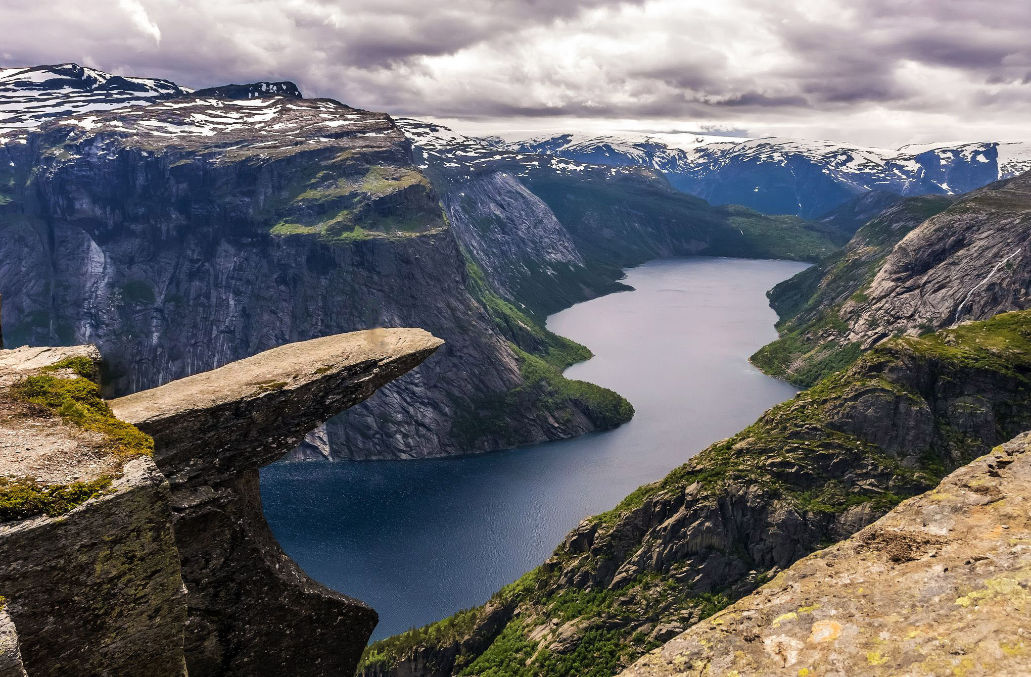 Trolltunga hello Internet