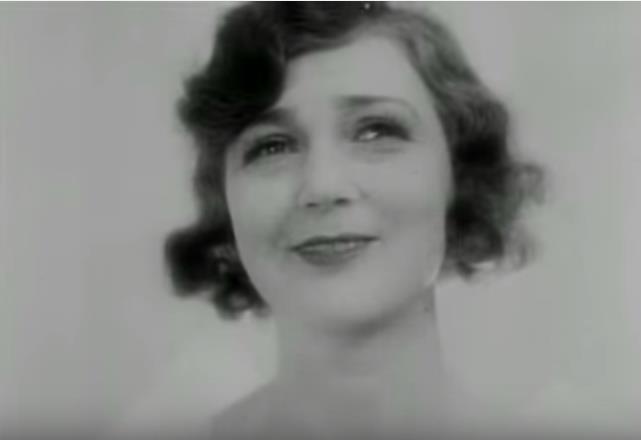 александров григорий режиссер 1930 сентиментальный романс. сентиментальный романс. сентиментальный романс 1930. александров григорий режиссер 1930 сентиментальный романс. романс руки ноты.