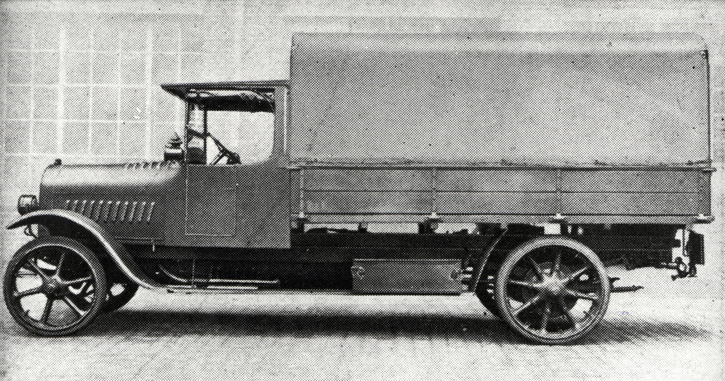 Первая п четвертая т. Opel 4t 1914. Даймлер грузовик 1914. Грузовой автомобиль Даймлер 1914 года. Грузовик Даймлер Мариенфельде 1914 года.