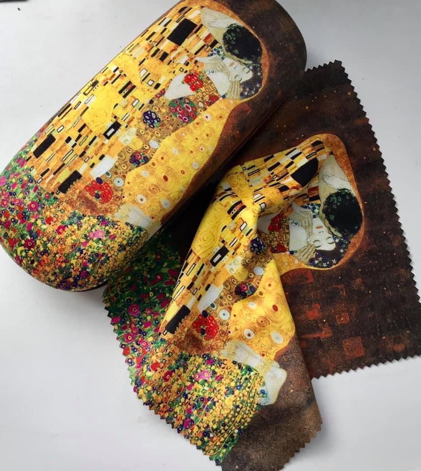 Подарок. Для очков - чехольчик и салфеточка, фото автора