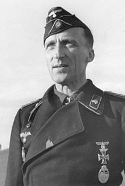 Полковник Вальтер фон...