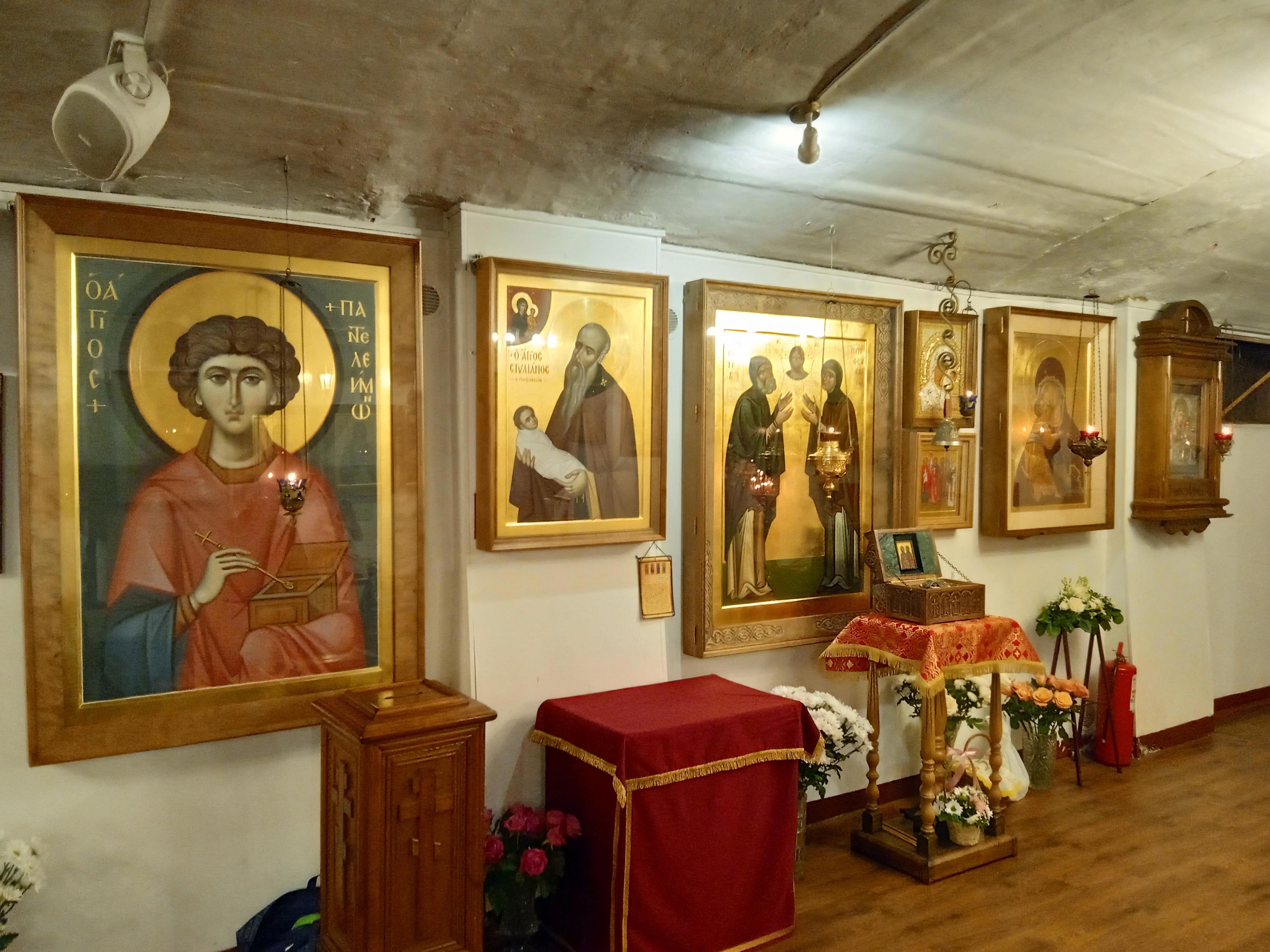 Пасхальная радость в храме Богоявления - Виктор Агеев-Полторжицкий