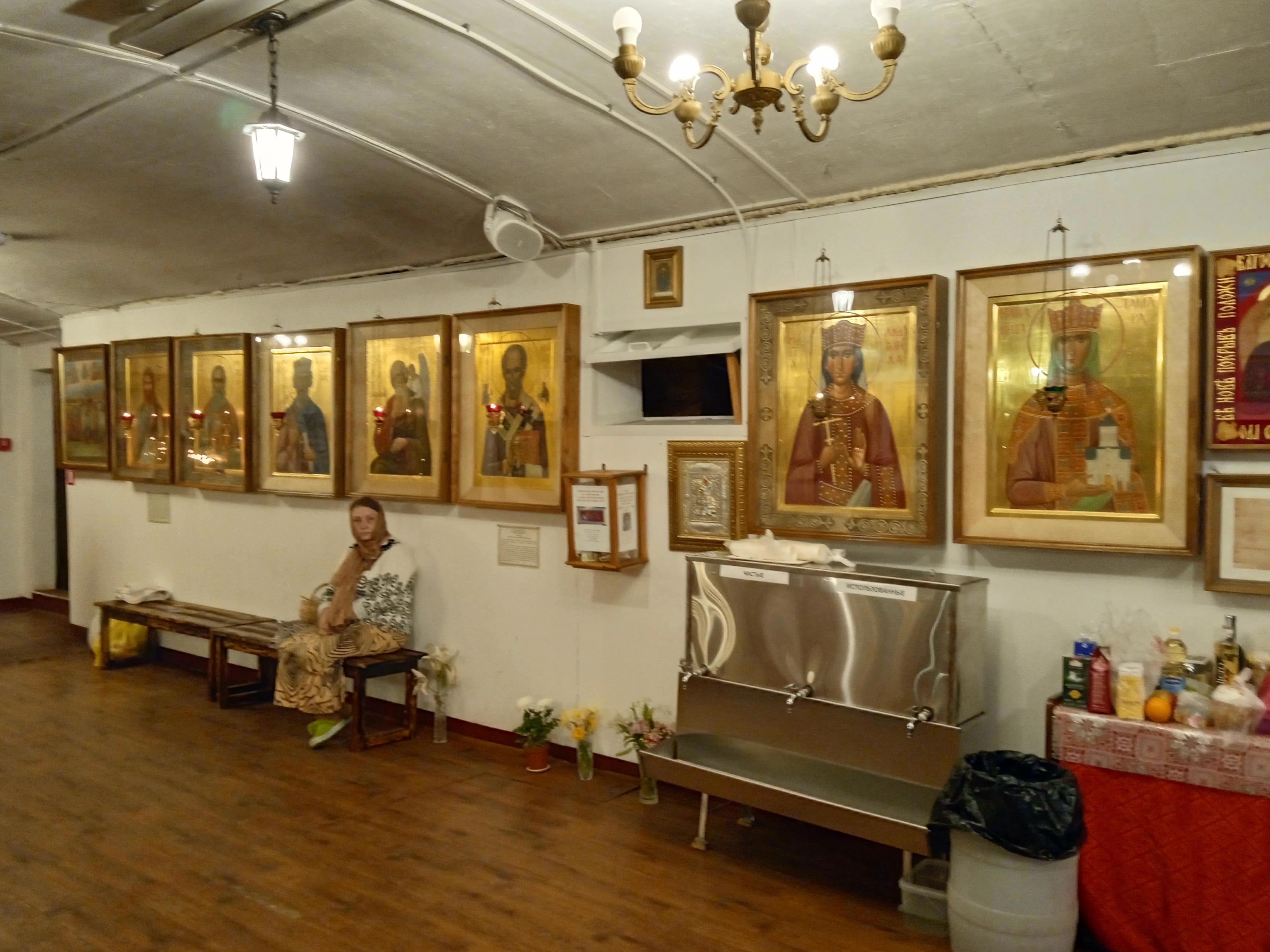 Пасхальная радость в храме Богоявления - Виктор Агеев-Полторжицкий