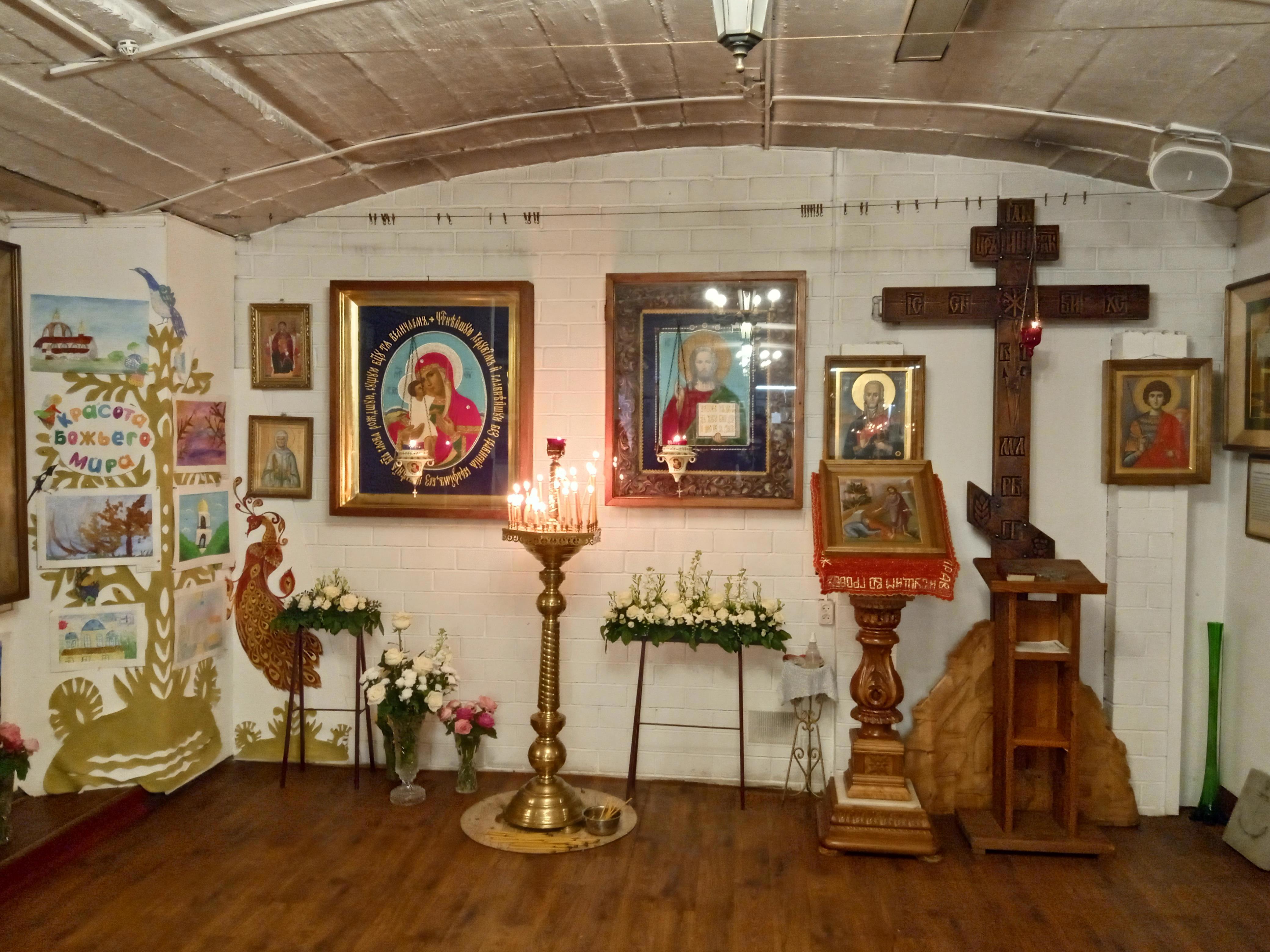 Пасхальная радость в храме Богоявления - Виктор Агеев-Полторжицкий