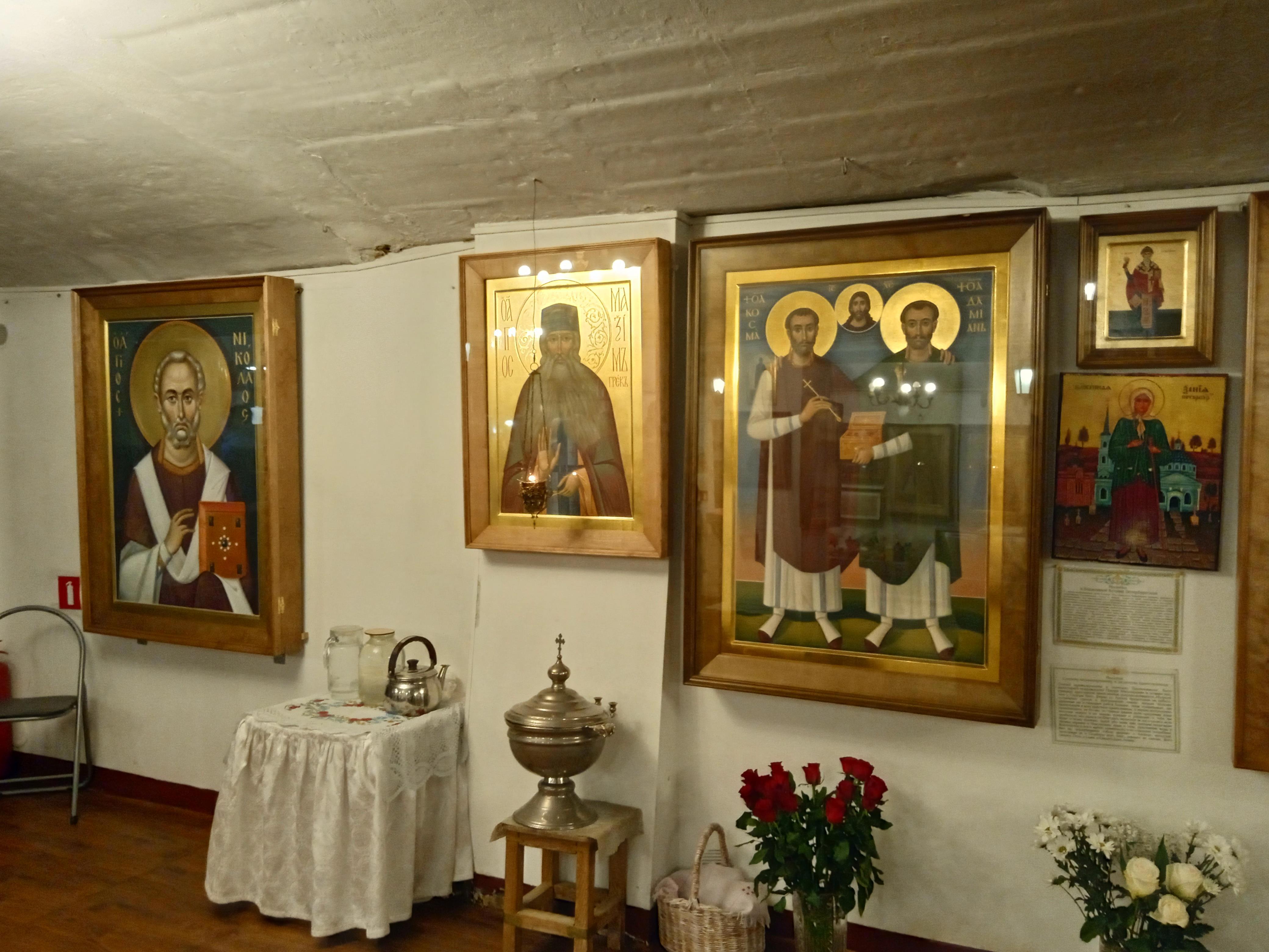 Пасхальная радость в храме Богоявления - Виктор Агеев-Полторжицкий