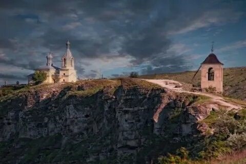 Обложка произведения Страшная легенда Старого Орхея - Мариан Немилос