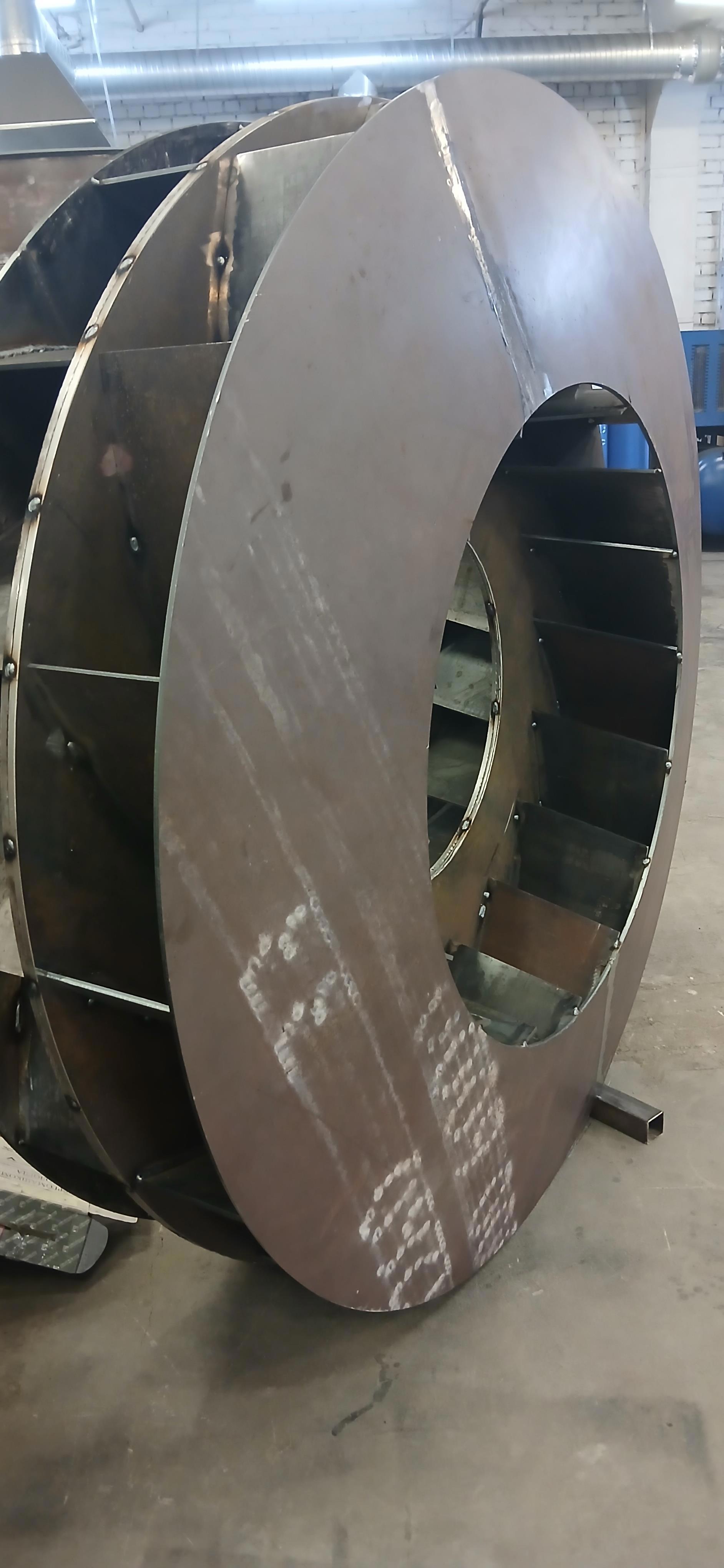 Да, сейчас мы живем в мире, где "прилетает". Но именно поэтому мы должны не только защищаться, но и усиленно работать над тем, чтобы таких "прилетов" становилось меньше.