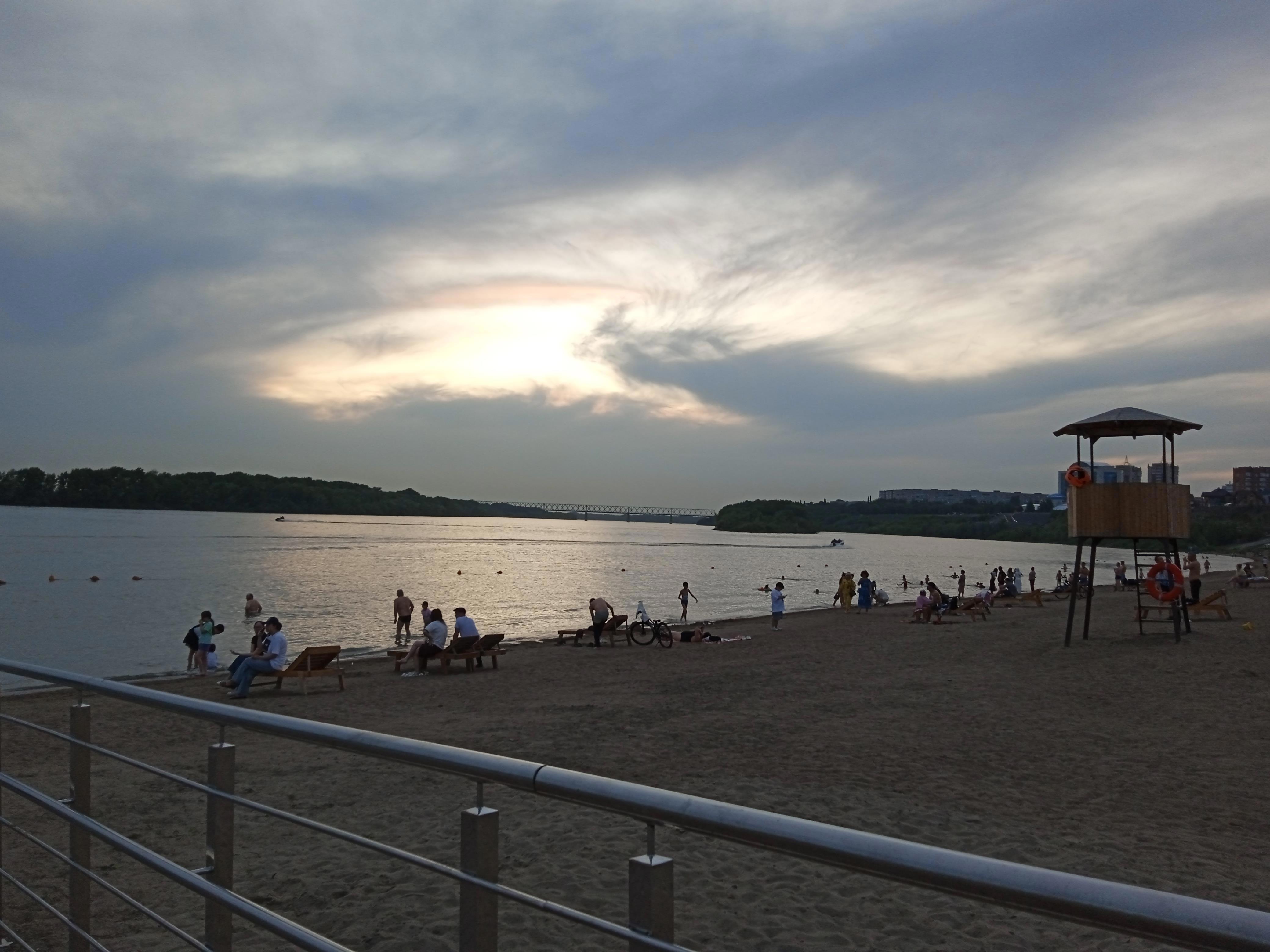 Вечерняя набережная Павлодара — место встреч и музыки! - Виктор Агеев-Полторжицкий