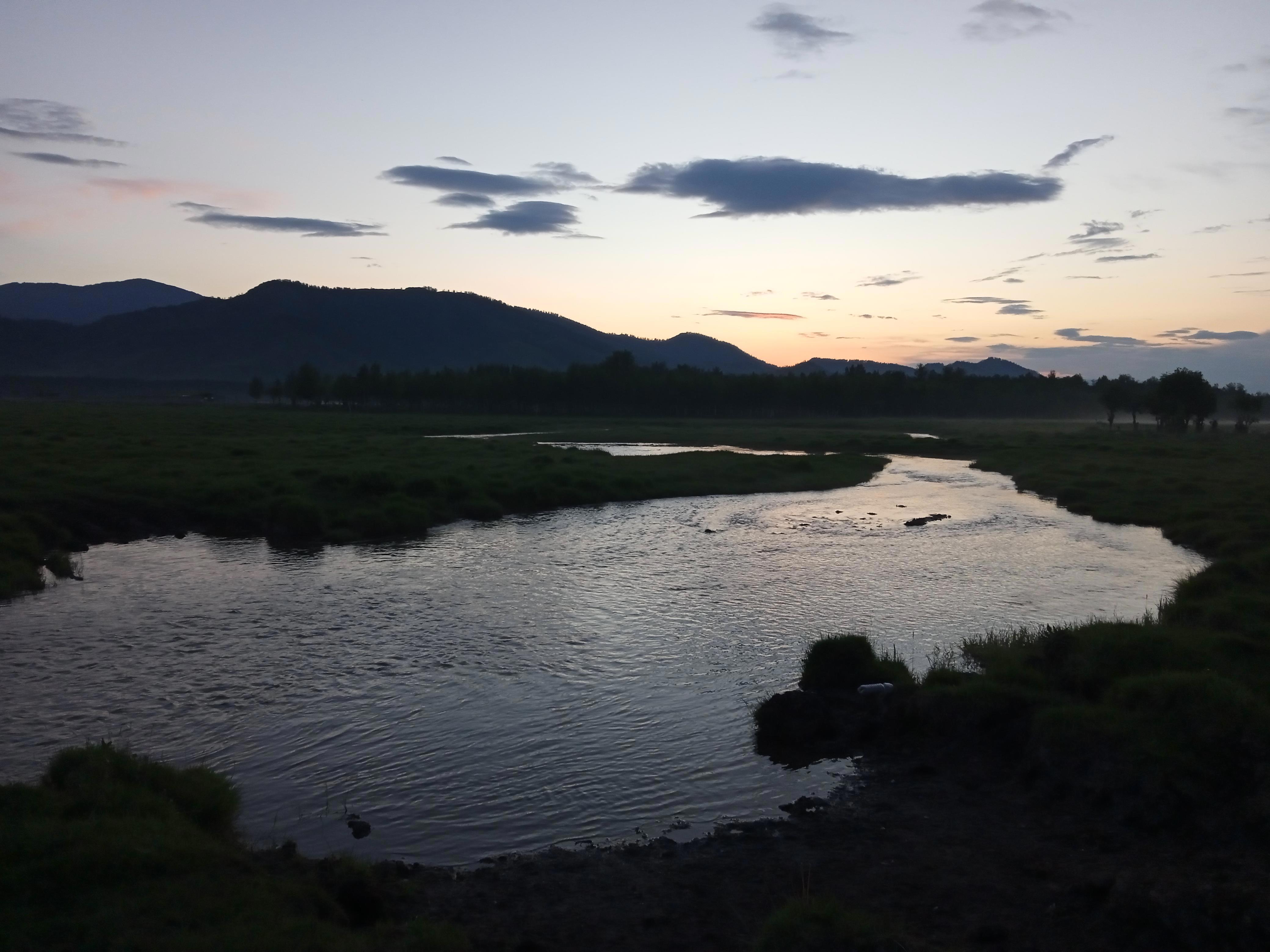 Бескрайние просторы алтайских степей, величественные горы, прозрачные реки и тихие закаты - Виктор Агеев-Полторжицкий