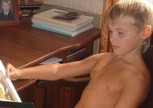 Обложка произведения Полюби книгу, сынок...