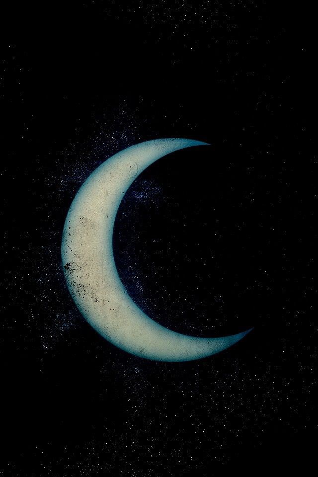 Обложка произведения That same pale sphere in the sky