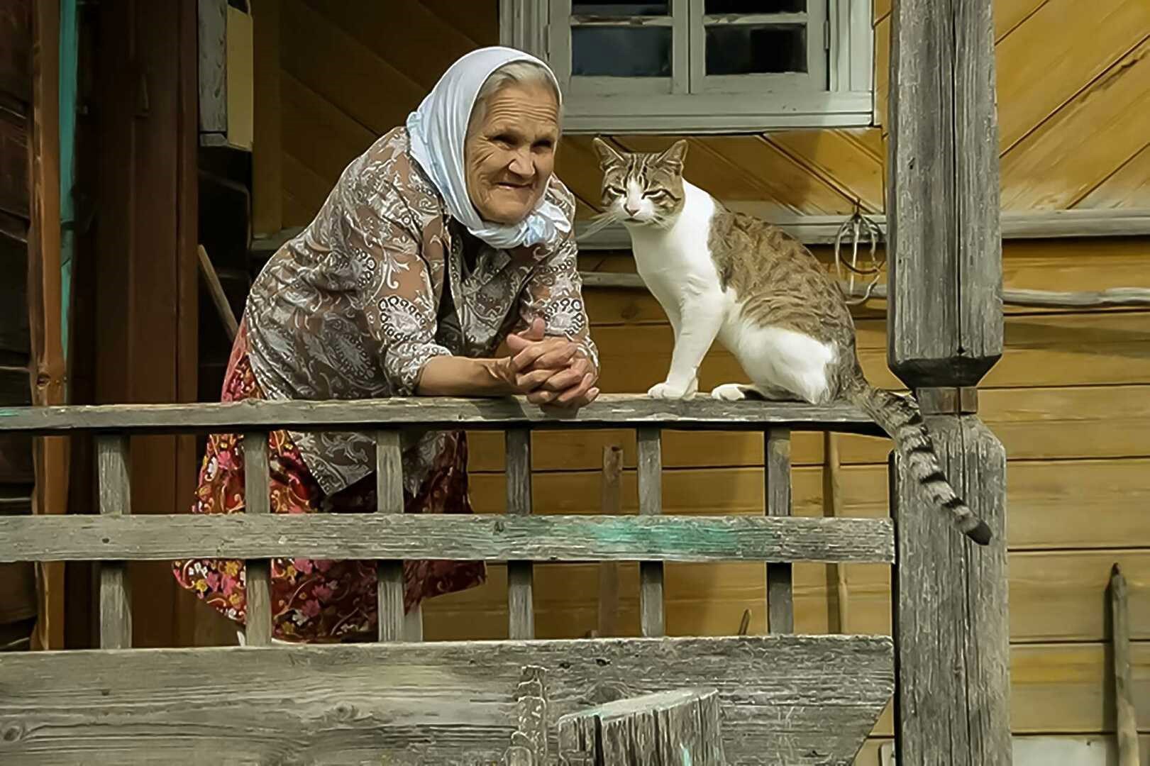 Обложка произведения Бывает...