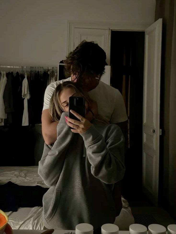 Обложка произведения Любовь друзей детства