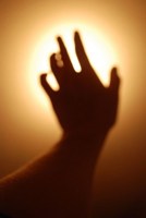 Обложка произведения Подай мне руку