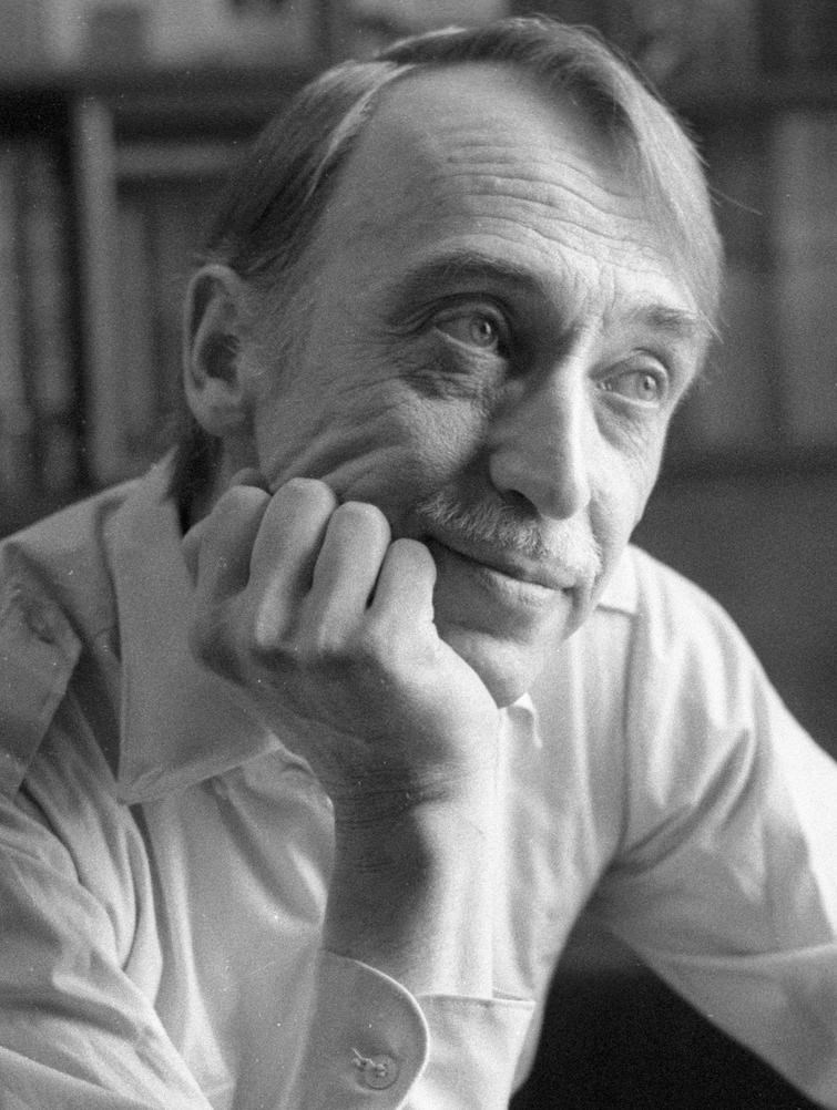 Обложка произведения О жизни и творчестве пародиста Александра Александровича Иванова - 9