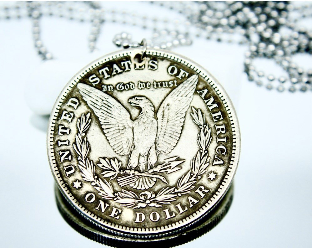 Обложка произведения Silver Dollar