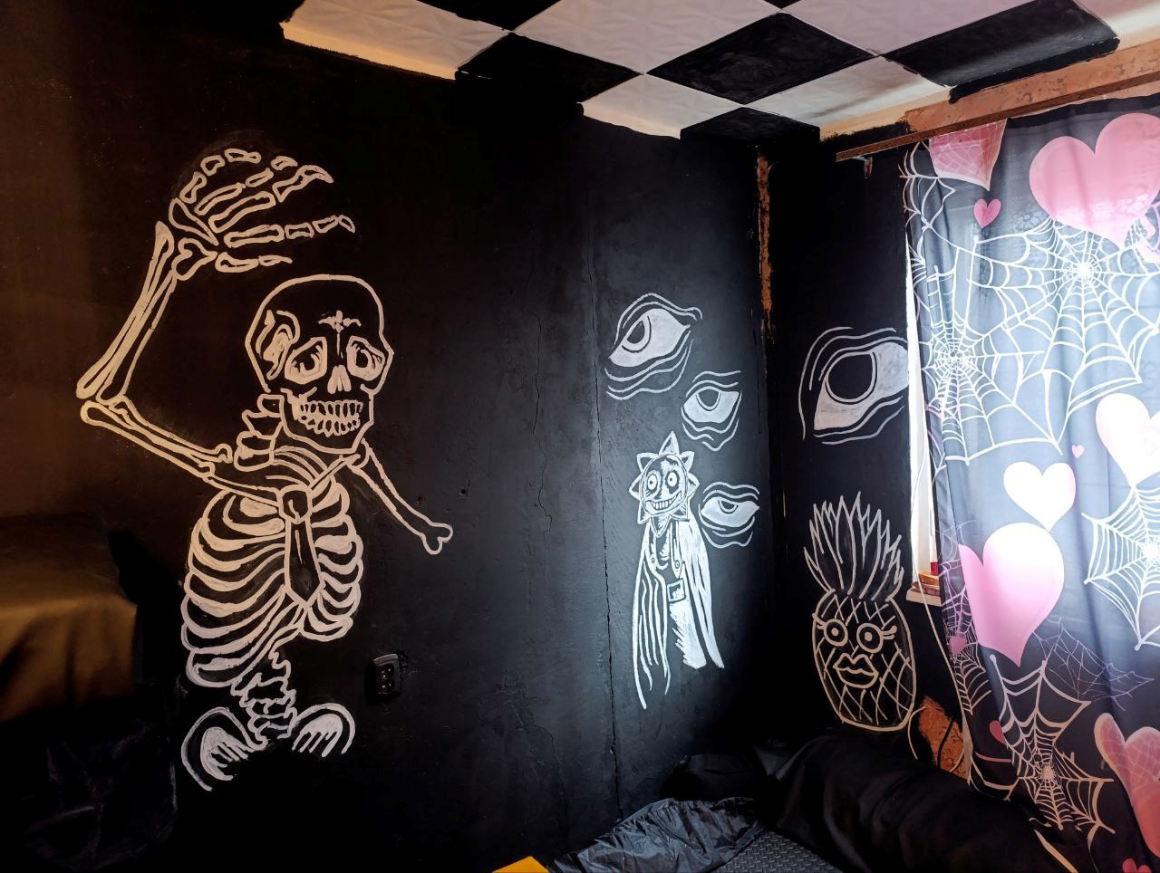 Обложка произведения Маринетт Мортем: Хоум Граффити как Интерьерное Искусство