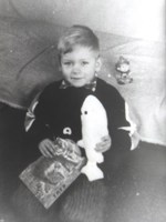 Обложка произведения Детс-ад. Инцел впервые вышел в социум и сразу стал мизантропом, к сожалению.