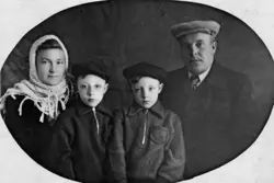 Мы с родителями перед...