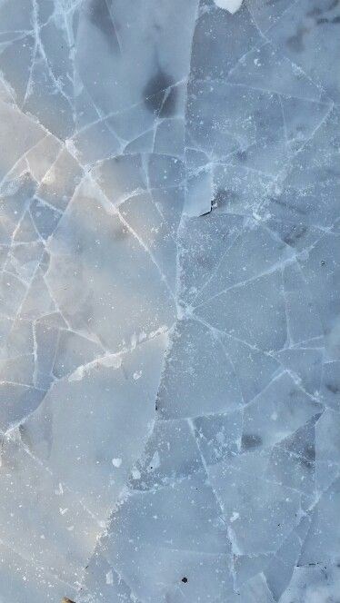 Обложка книги ««ТРЕЩИНЫ: инструкция по сборке души»»