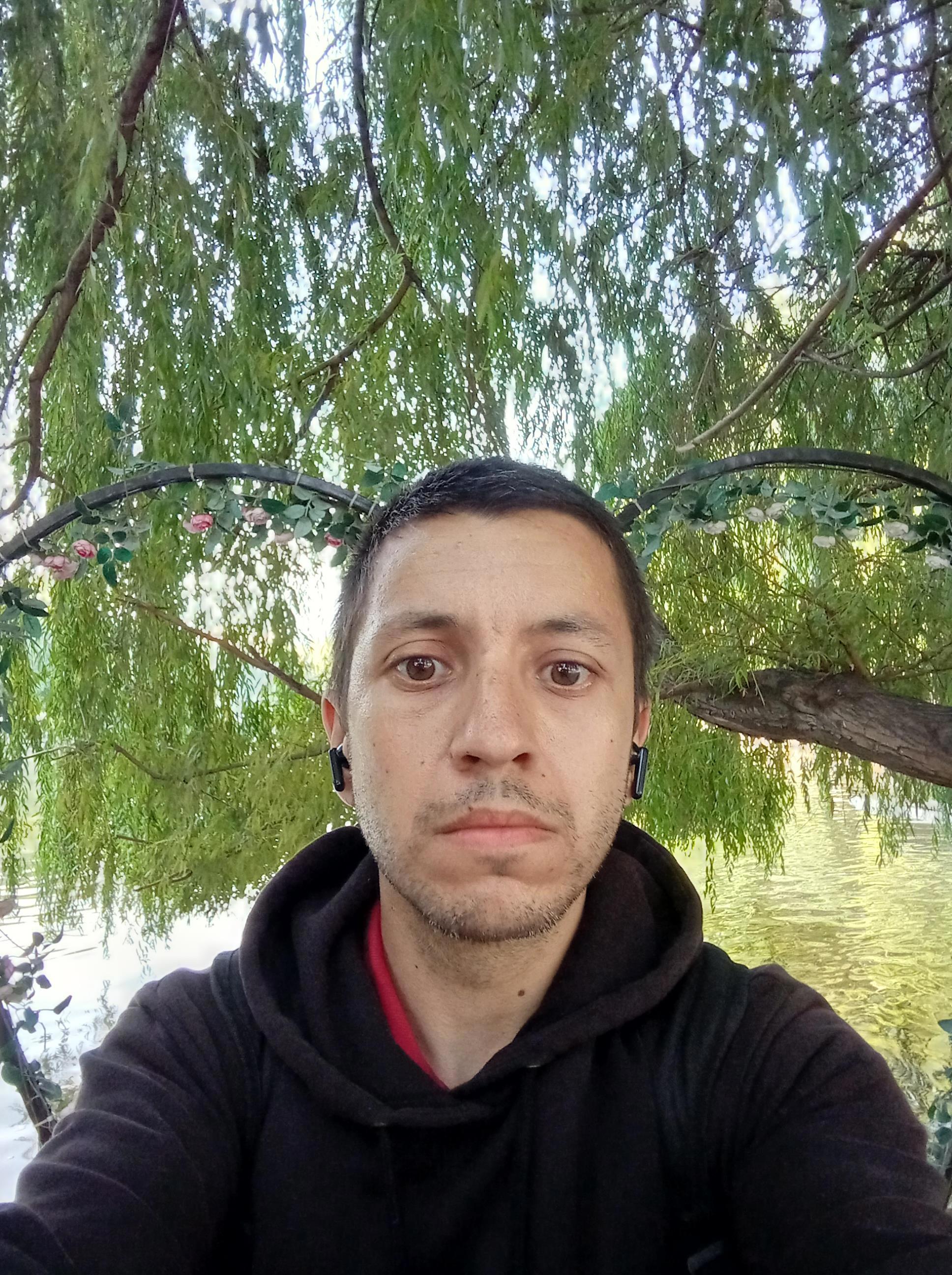 Алматы: где вода рисует покой, а время плывет на катамаране - Виктор Агеев-Полторжицкий