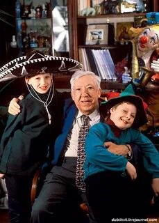 Обложка книги «Максим Никулица о цирке и журналистике. "Цирк — это не только шоу, но и огромная работа, о которой зритель часто не задумывается." Сарапул»