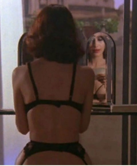 Обложка книги «Как я впервые увидел голую девушку в окне общаги»