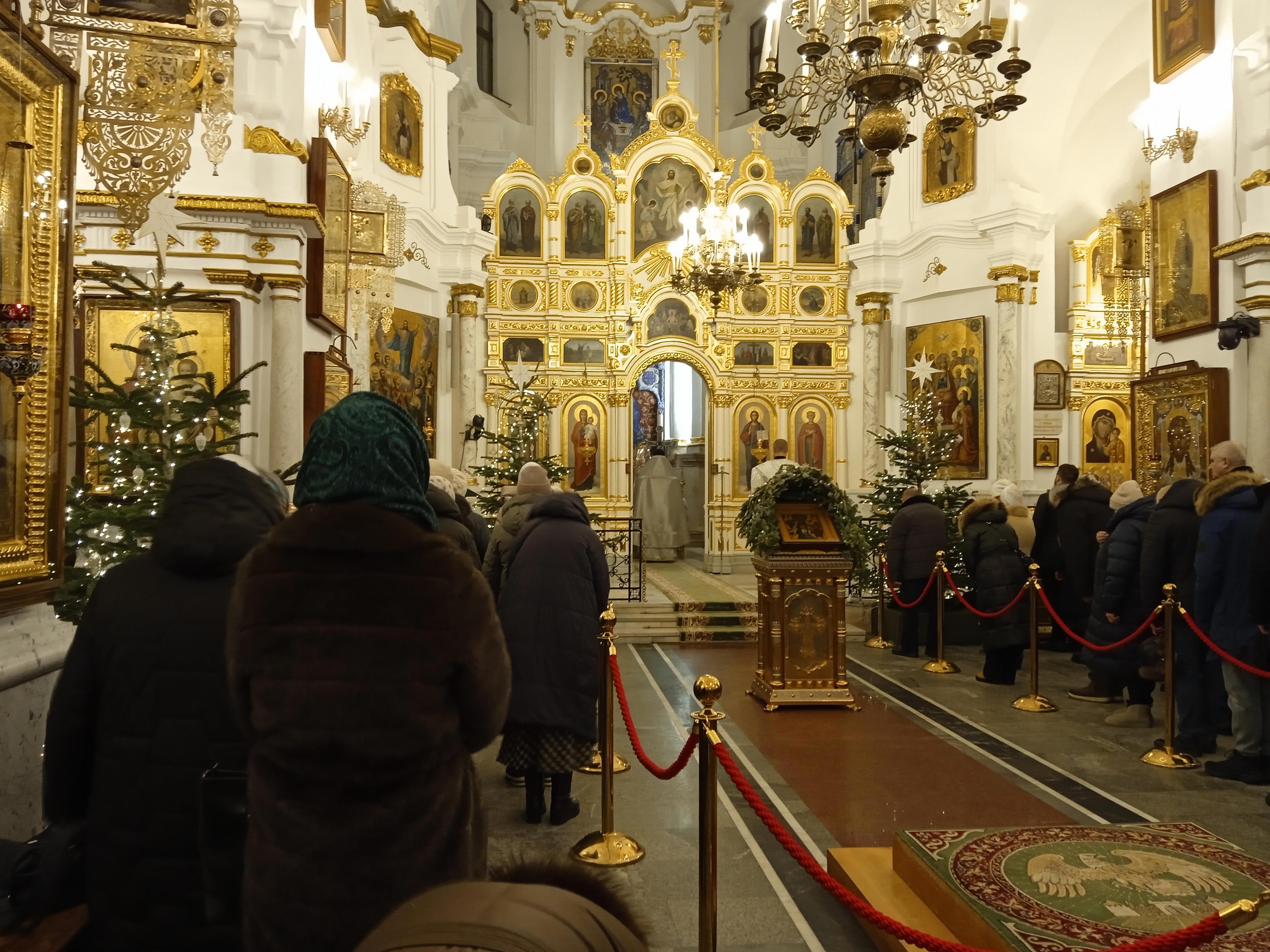 Крещение в полночь: встреча с Историей и Вечностью под сводами Свято-Духова собора - Виктор Агеев-Полторжицкий