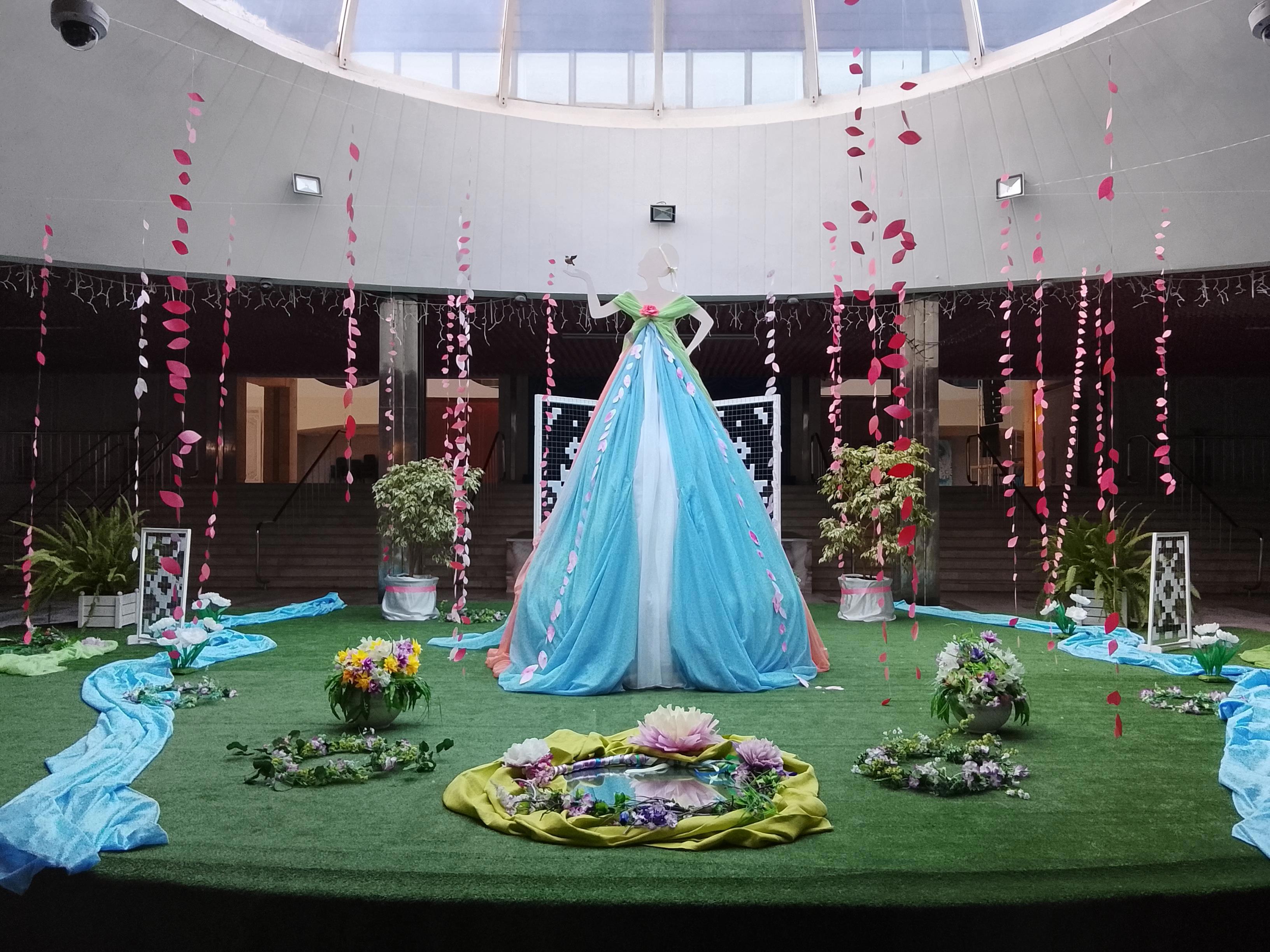 С Международным женским днём! - Виктор Агеев-Полторжицкий