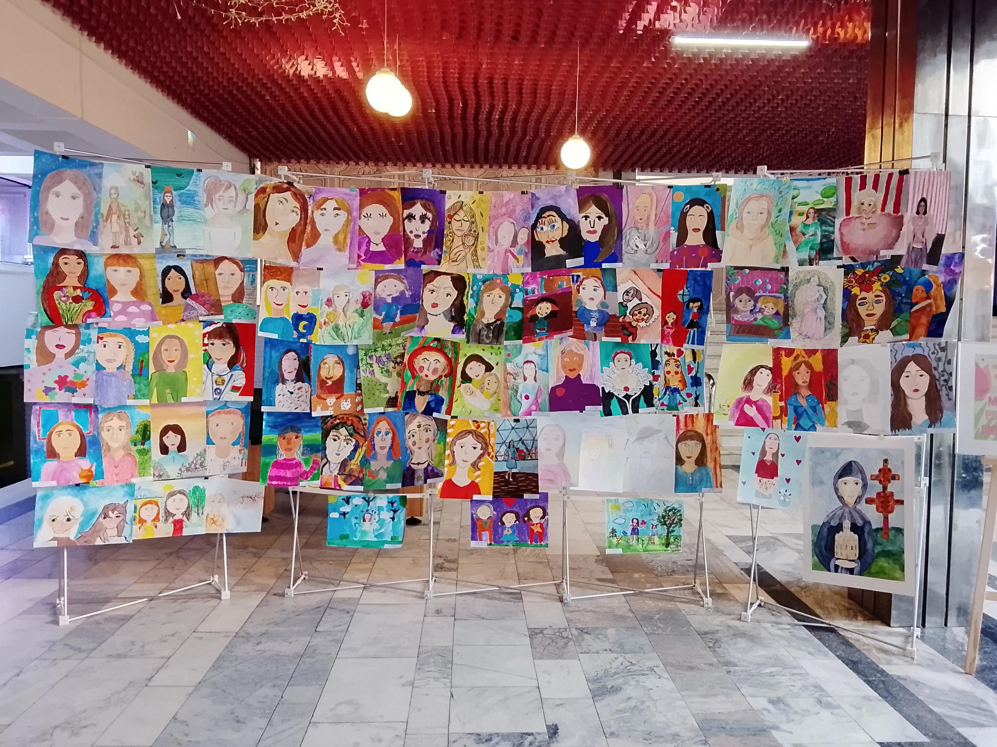 С Международным женским днём! - Виктор Агеев-Полторжицкий