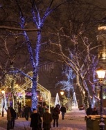 Обложка произведения У метро. 2. Моральный выбор (драббл 100 слов)